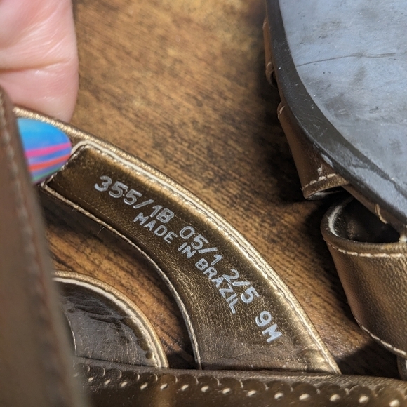 FRANCO SARTO Metallic Gold Sandals Size 9M - Picture 8 of 13